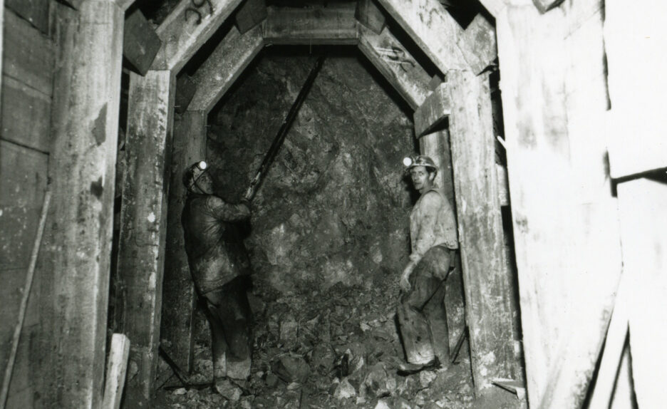 Men working in the mine